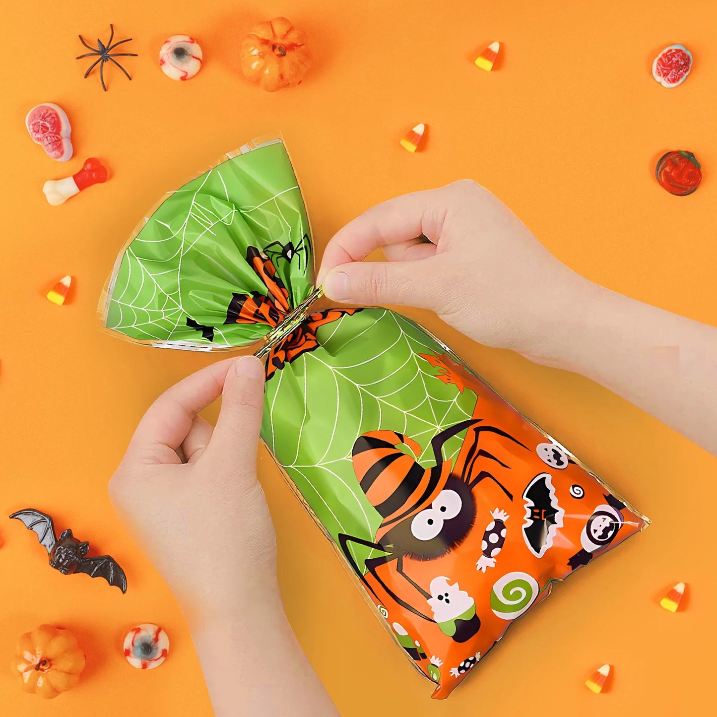 200 Pcs Halloween Treat Bags Halloween Cellophane Candy Bags Spider Web Bat Ghost Pumpkin Gift Bags with 200 Twist Ties Kids Party Candy Bags for Halloween Party Supplies
